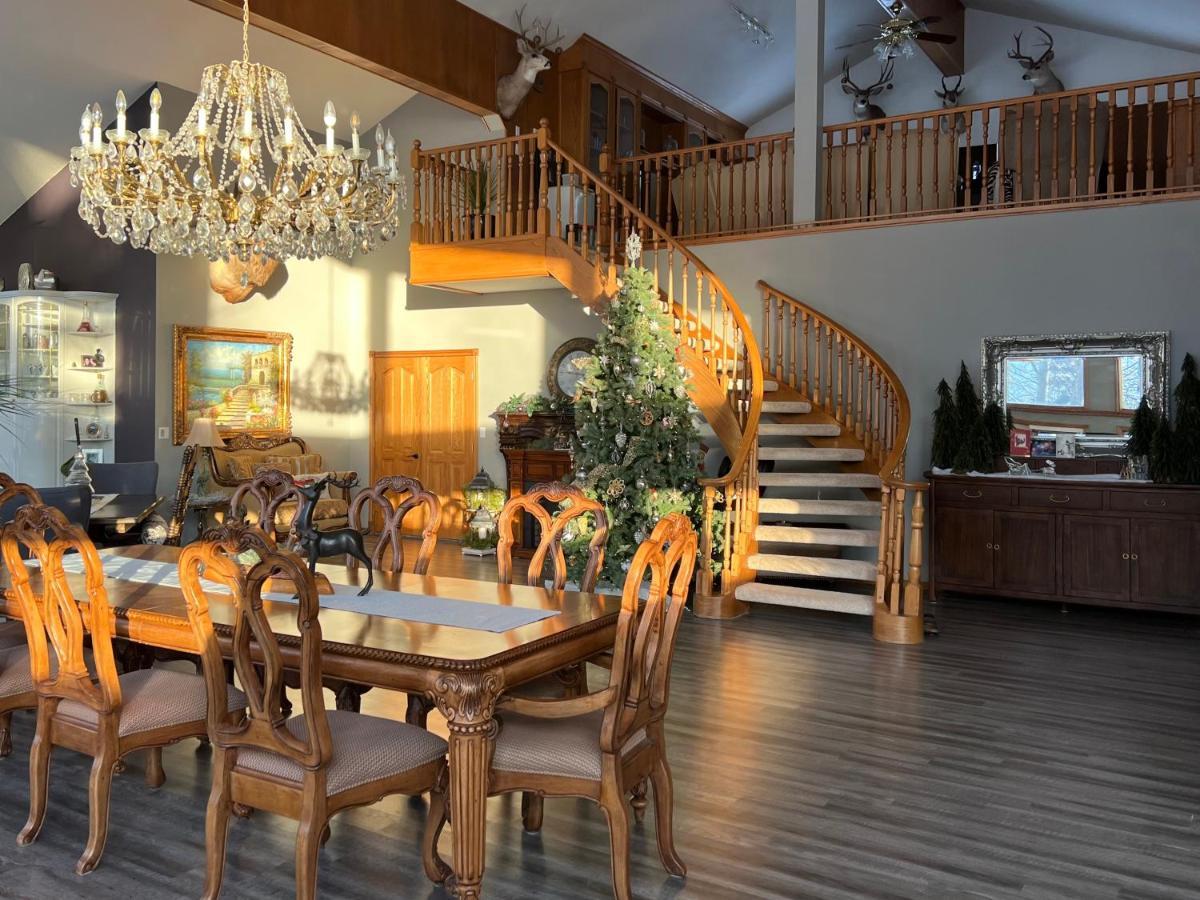 Rolling Hills Country Resort Bed And Breakfast Three Hills Exterior photo